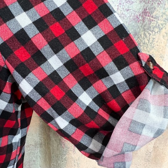 📌Eden & Olivia Red -Black -White Plaid Soft Button Down Shirt w/ Roll Up Sleeve - Picture 6 of 15